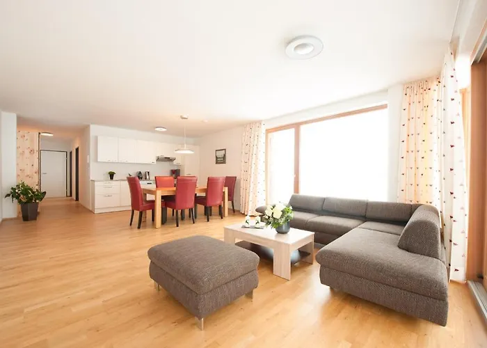 马丁肖福公寓 *